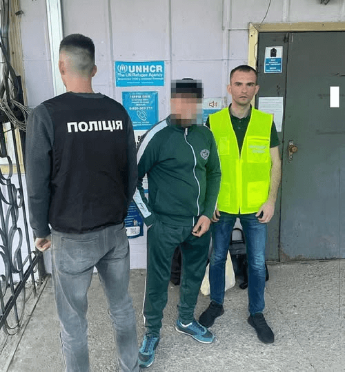 Видворили з України громадянина Узбекистану