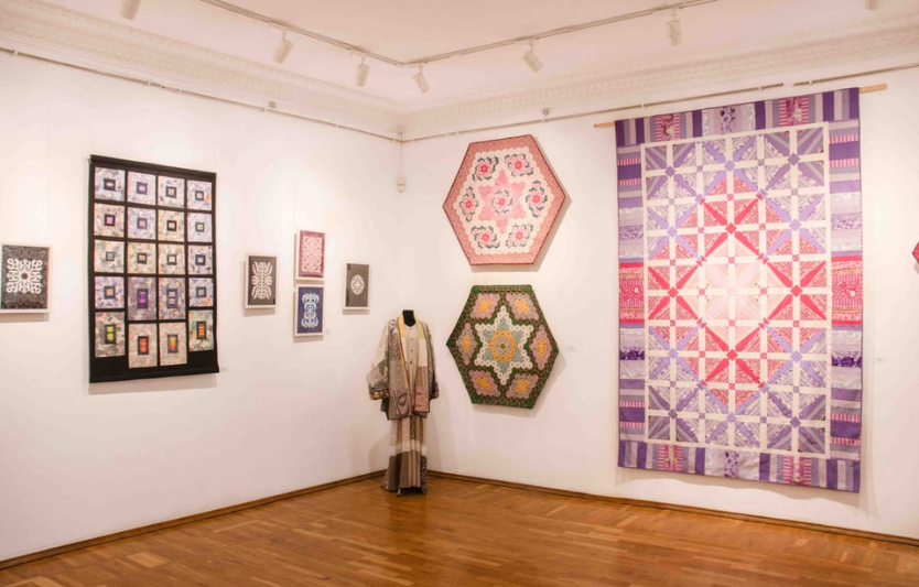 Ювілейна виставка Лариси Шейх-Афоніної «Візерунки спогадів» у Черкасах