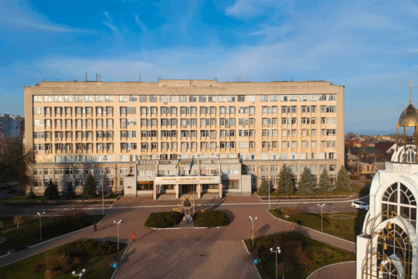 ЧНУ ім. Богдана Хмельницького: сучасні спеціальності