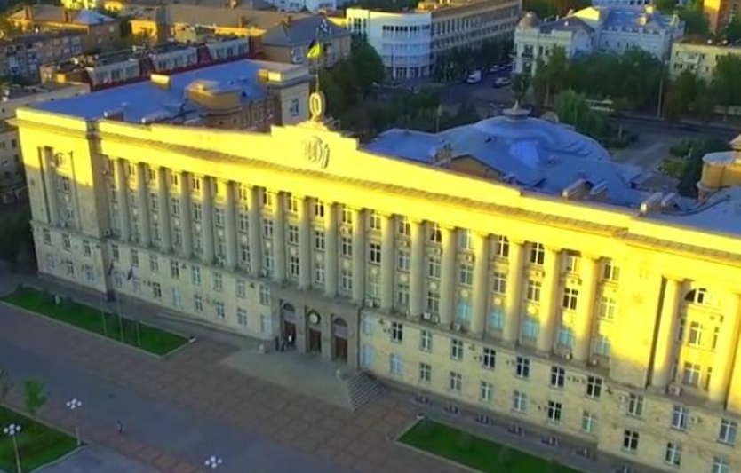 Робота Черкаської обласної військової адміністрації під час воєнного стану: оперативні дії та суспільна підтримка